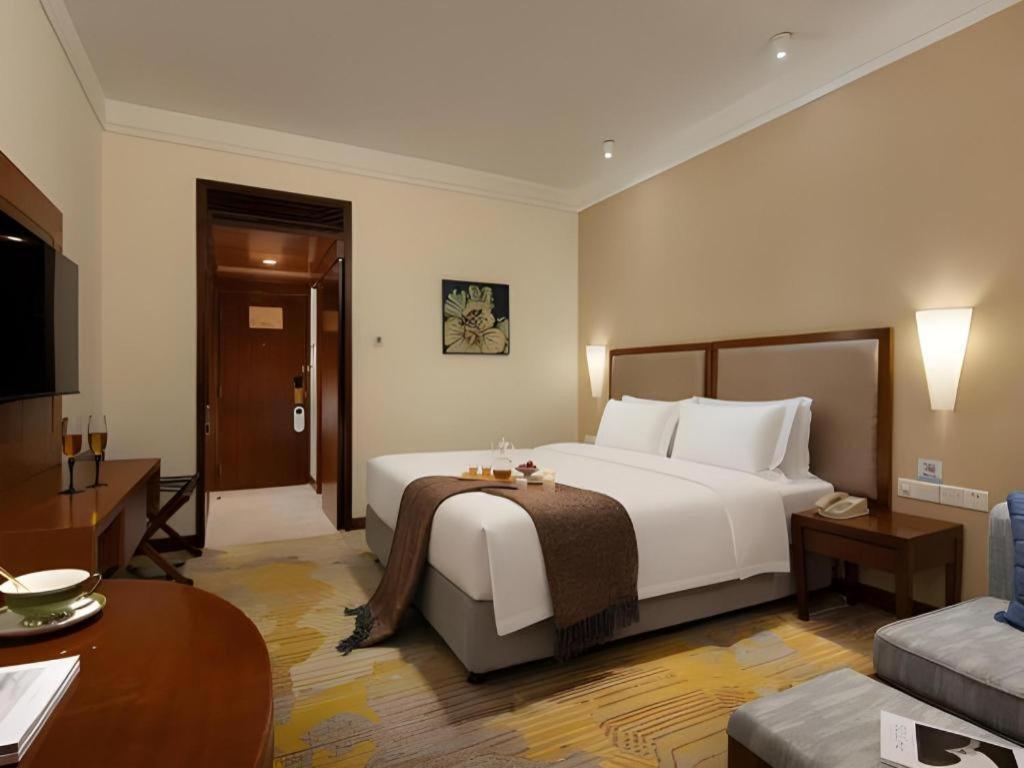 Baohua Harbour View Hotel Haikou  Exterior photo