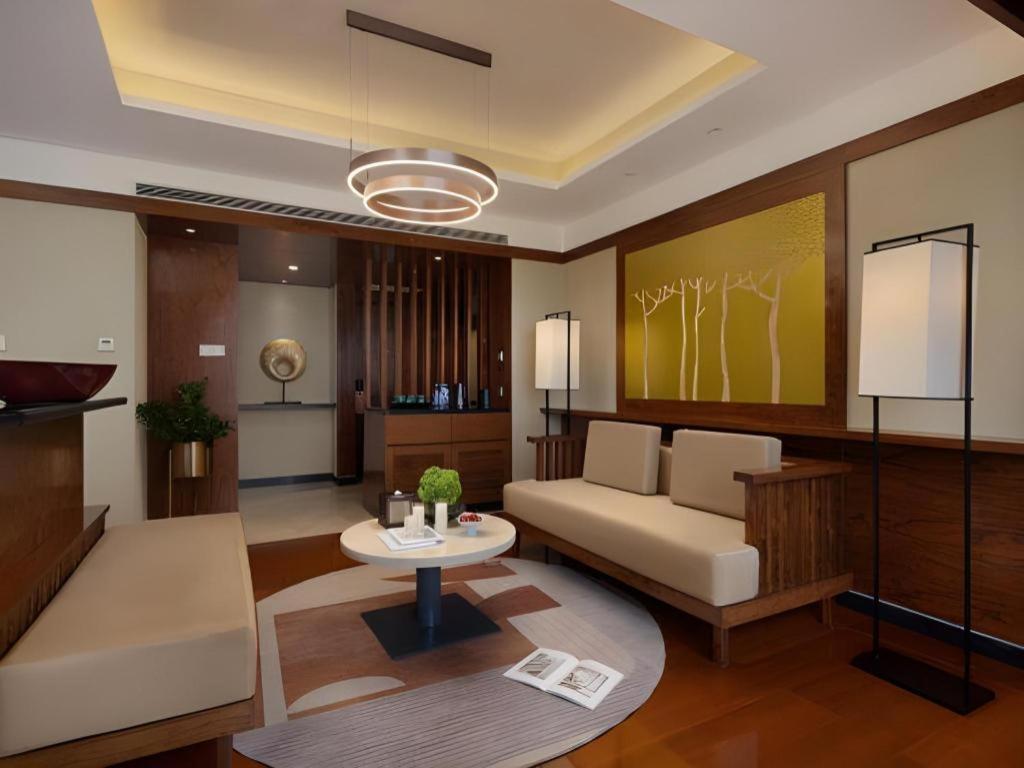 Baohua Harbour View Hotel Haikou  Exterior photo