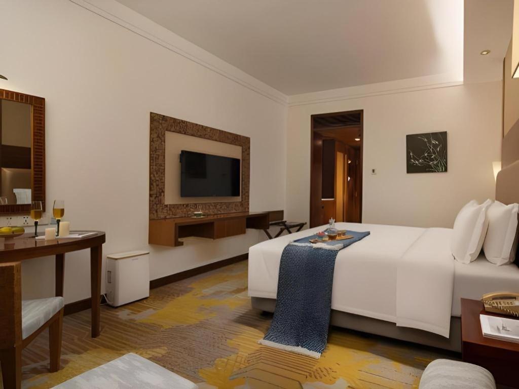 Baohua Harbour View Hotel Haikou  Exterior photo
