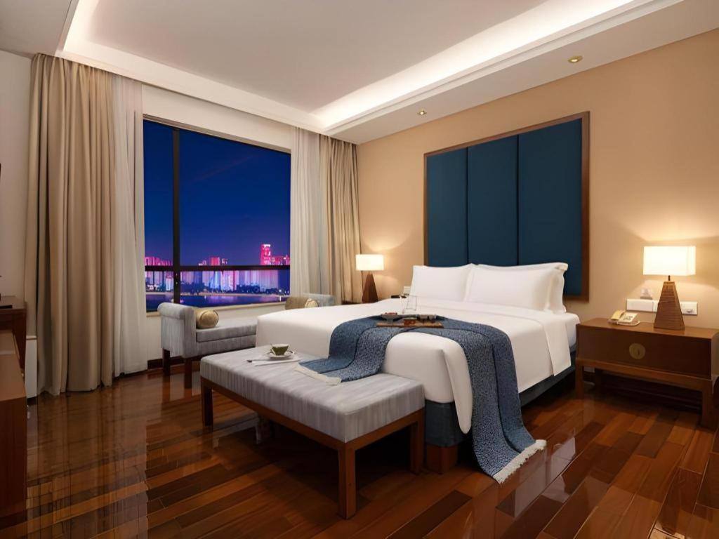 Baohua Harbour View Hotel Haikou  Exterior photo