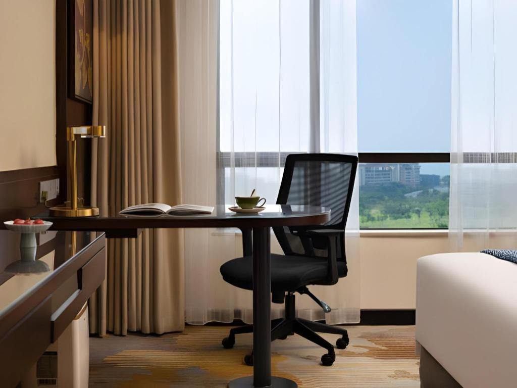 Baohua Harbour View Hotel Haikou  Exterior photo